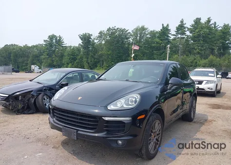 2017 Porsche Cayenne Platinum Edition z USA, uszkodzony, nr VIN WP1AA2A24HKA83525